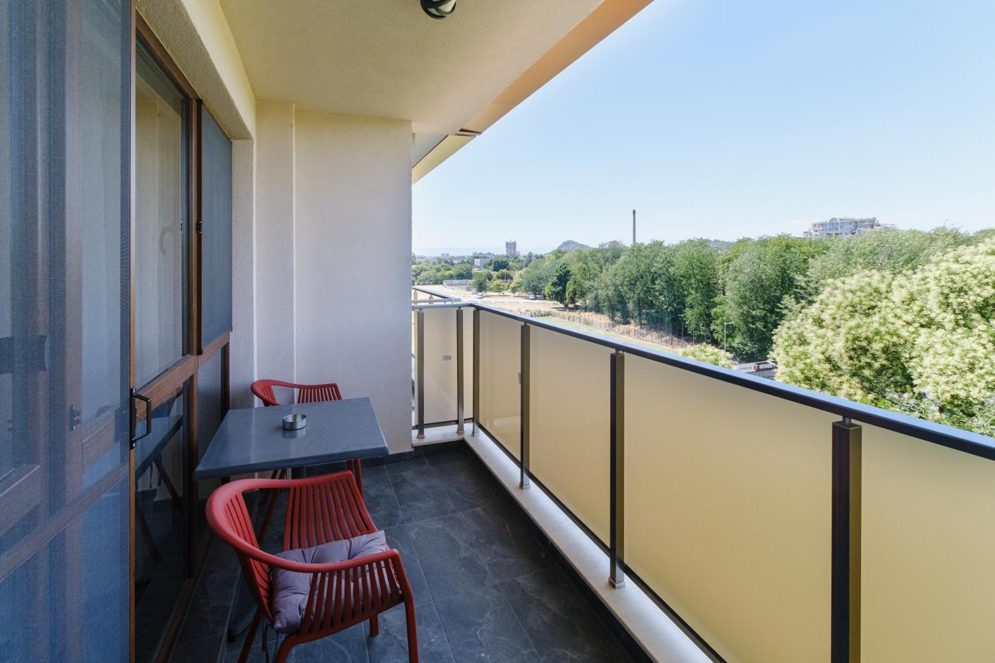 Lauta Forest 1-Bedroom Apartment พลอฟดิฟ ภายนอก รูปภาพ